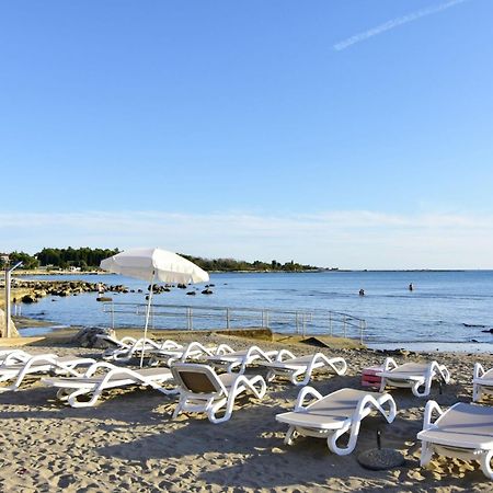 Apartments With A Parking Space Zambratija, Umag - 7059 エクステリア 写真